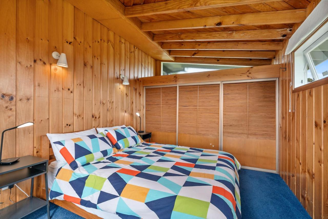 Queenie - Waikanae Beach Holiday Home Esterno foto